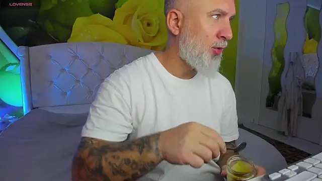 Snapshot of BlowMyXXL chatting on 01.16.26 BlowMyXXL online show from 01.16.26