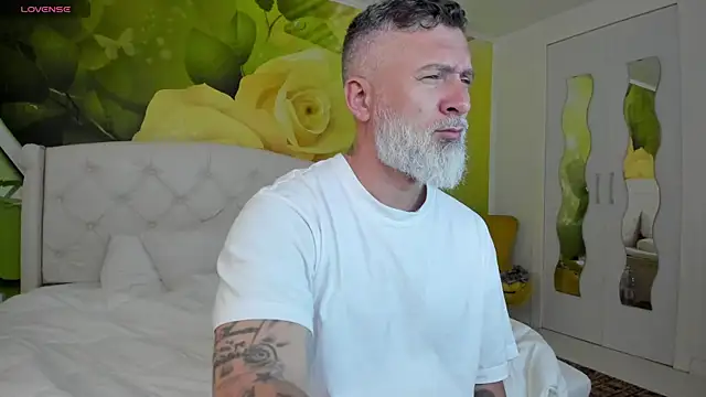 Snapshot of BlowMyXXL chatting on 03.27.26 BlowMyXXL online show from 03.27.26