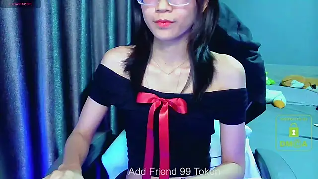 Snapshot of littlemiilk chatting on 12.20.24 littlemiilk online show from 12.20.24