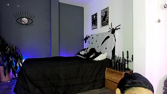 Raven Witch  online show from 01.12.26