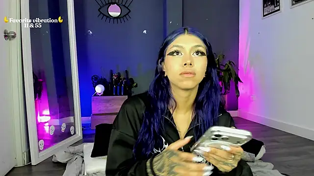 Raven Witch  online show from 05.04.26