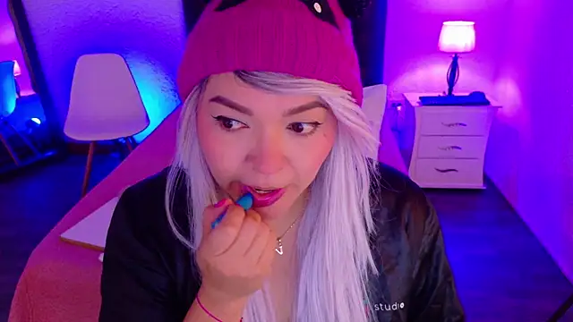 Snapshot of Cuckold_lover69 chatting on 02.23.25 Cuckold lover69 online show from 02.23.25