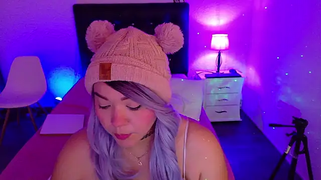 Snapshot of Cuckold_lover69 chatting on 03.18.25 Cuckold lover69 online show from 03.18.25