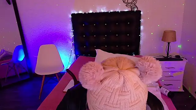 Snapshot of Cuckold_lover69 chatting on 03.22.25 Cuckold lover69 online show from 03.22.25