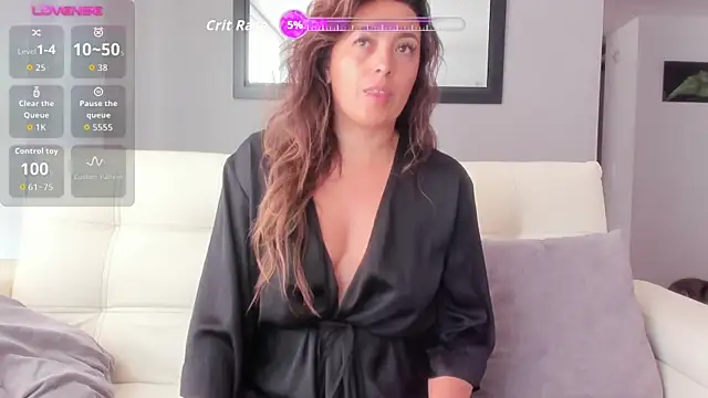lauramcdowell1 online show from 07.07.26