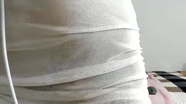 Snapshot of canela_wet chatting on 09.27.25 canela wet online show from 09.27.25