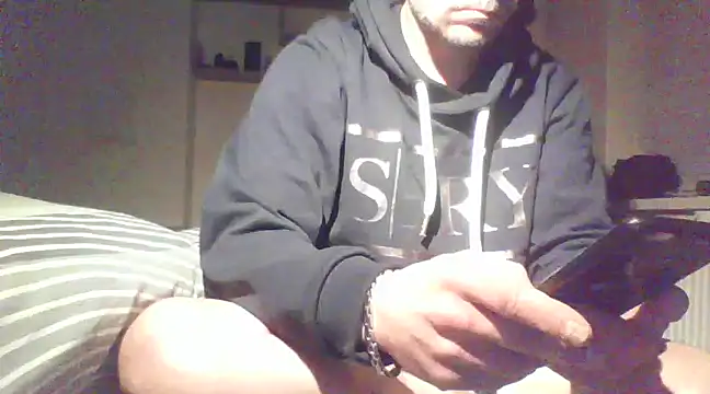 Snapshot of Franc113 chatting on 03.17.25 Franc113 online show from 03.17.25