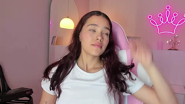 violeth hill online show from 03.08.25