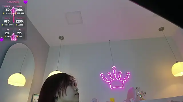 violeth hill online show from 10.28.25