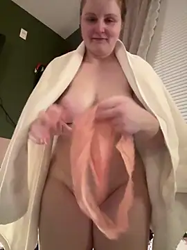 GingerSnap33 online show from 01.28.25