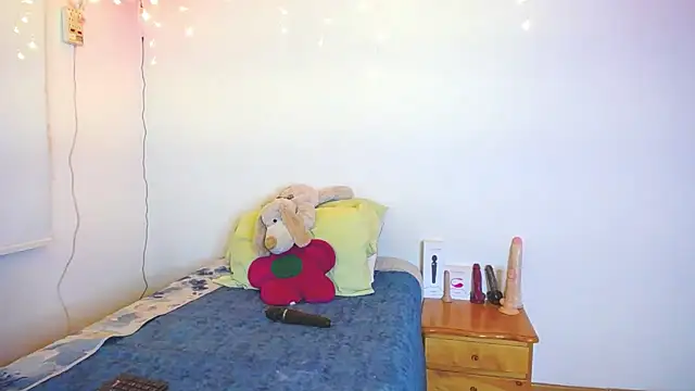 juli05star20 online show from 02.06.25