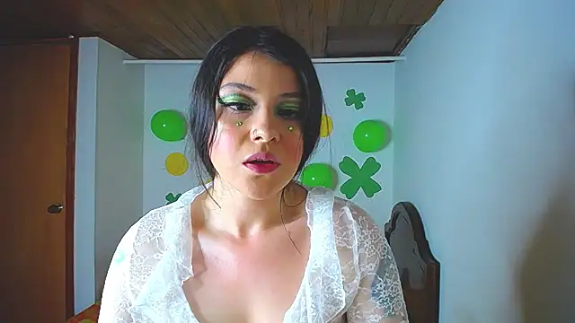 juli05star20 online show from 03.18.25