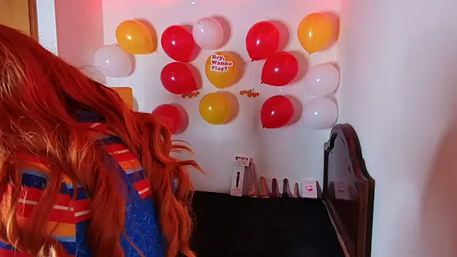 juli05star20 online show from 10.31.25