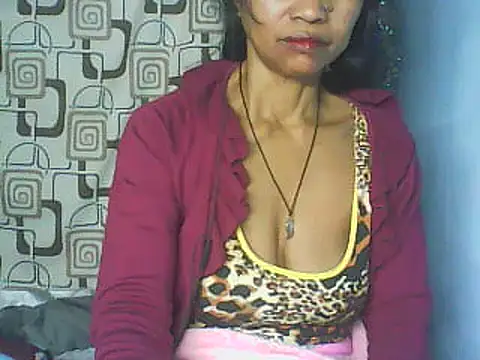Snapshot of nene_belle chatting on 06.25.26 nene belle online show from 06.25.26