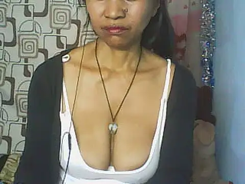 Snapshot of nene_belle chatting on 07.23.26 nene belle online show from 07.23.26