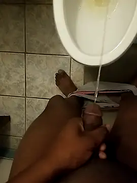 Snapshot of tfreakyy chatting on 11.04.25 tfreakyy online show from 11.04.25