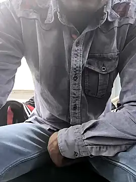 Snapshot of toxicboy121212 chatting on 02.19.25 toxicboy121212 online show from 02.19.25