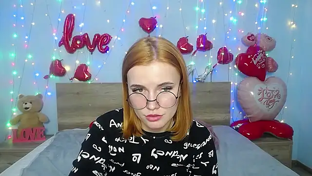 Snapshot of MargaritaKiss chatting on 02.26.25 MargaritaKiss online show from 02.26.25