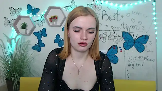 Snapshot of MargaritaKiss chatting on 03.12.25 MargaritaKiss online show from 03.12.25