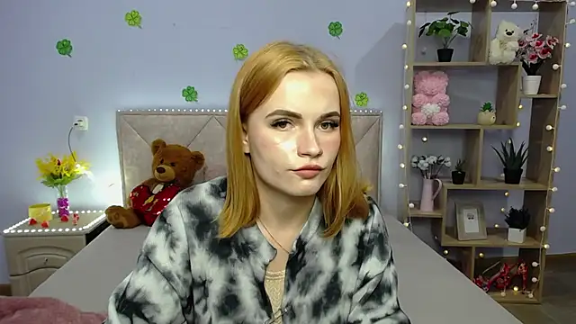 Snapshot of MargaritaKiss chatting on 03.19.25 MargaritaKiss online show from 03.19.25