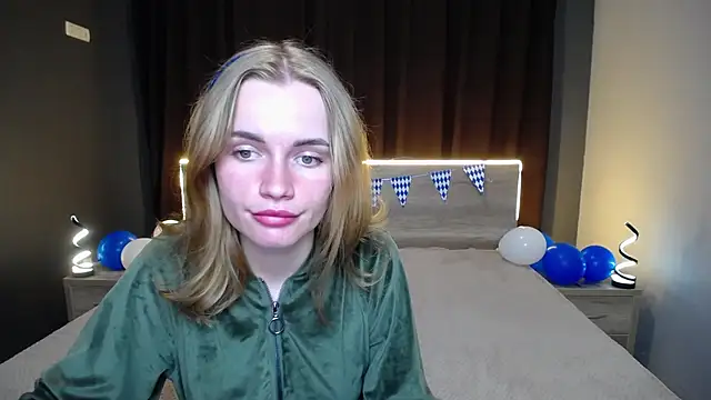 Snapshot of MargaritaKiss chatting on 09.22.25 MargaritaKiss online show from 09.22.25