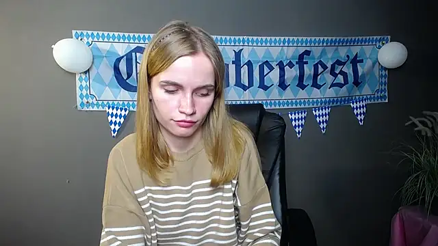 Snapshot of MargaritaKiss chatting on 10.12.25 MargaritaKiss online show from 10.12.25