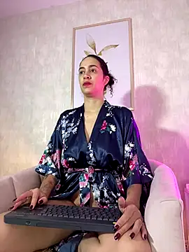 thaliacollins online show from 10.12.25