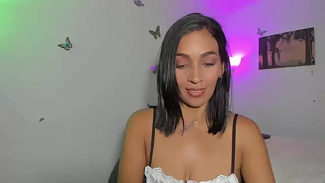 Snapshot of Mila-yang chatting on 10.05.25 Mila-yang online show from 10.05.25