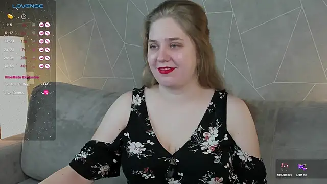 Snapshot of Megan_Violer chatting on 02.06.25 Megan Violer online show from 02.06.25