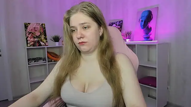 Snapshot of Megan_Violer chatting on 06.29.26 Megan Violer online show from 06.29.26