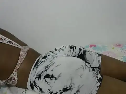 Snapshot of sly_minah chatting on 11.20.25 sly minah online show from 11.20.25