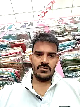 Snapshot of absoluteright chatting on 12.10.24 absoluteright online show from 12.10.24