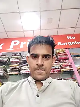 Snapshot of absoluteright chatting on 11.05.25 absoluteright online show from 11.05.25