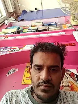 Snapshot of absoluteright chatting on 11.20.25 absoluteright online show from 11.20.25