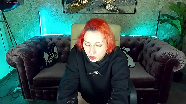 LunaaMayy online show from 02.10.25