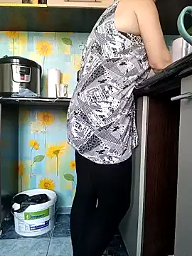 NicoleOlla online show from 02.16.25