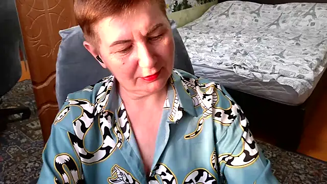 NicoleOlla online show from 02.18.25