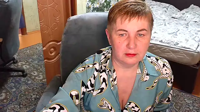 NicoleOlla online show from 02.28.25