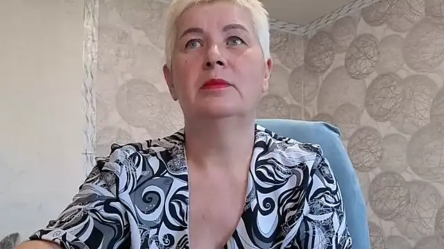 NicoleOlla online show from 10.22.25