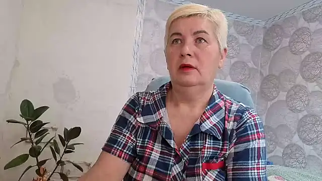 NicoleOlla online show from 11.07.25