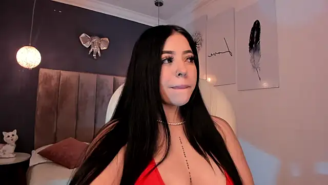 Maaiitee online show from 12.05.24