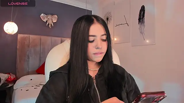 Maaiitee online show from 02.15.25