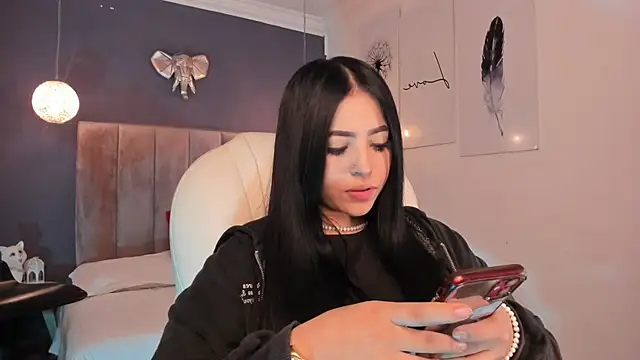 Maaiitee online show from 02.21.25