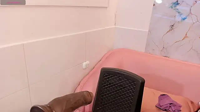 Snapshot of taylor_cupper chatting on 02.20.26 taylor cupper online show from 02.20.26