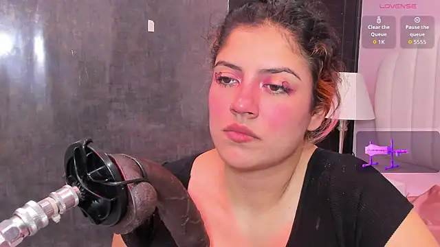 Snapshot of taylor_cupper chatting on 03.08.26 taylor cupper online show from 03.08.26