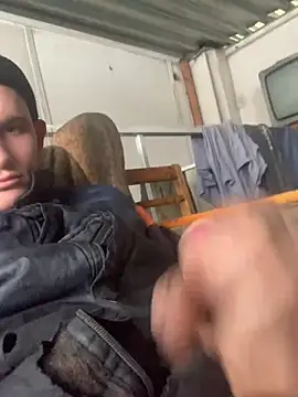 Snapshot of Boysex227 chatting on 02.05.25 Boysex227 online show from 02.05.25