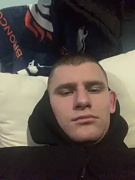 Snapshot of Boysex227 chatting on 02.17.25 Boysex227 online show from 02.17.25