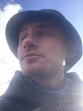 Snapshot of Boysex227 chatting on 03.21.25 Boysex227 online show from 03.21.25