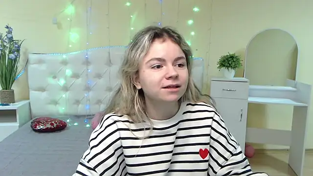 TinaRedly online show from 01.27.25