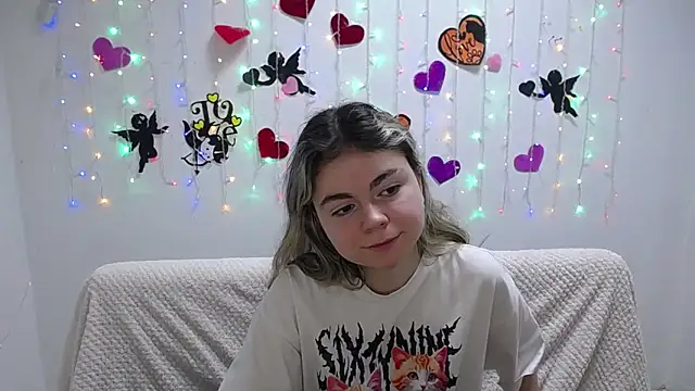 TinaRedly online show from 02.12.25